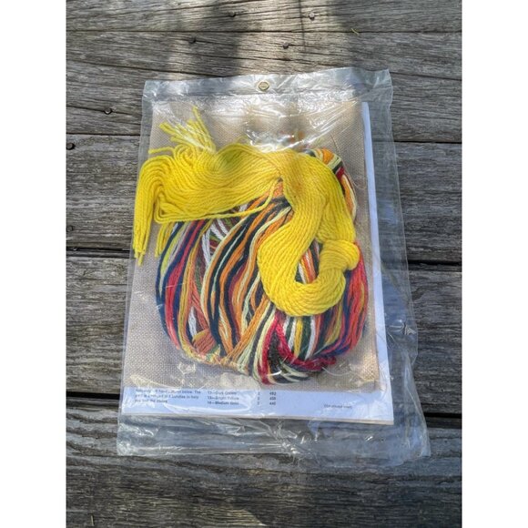 Vintage 1970s Columbia Minerva Erica Wilson Harvest Arrangement NOS - Picture 6 of 7